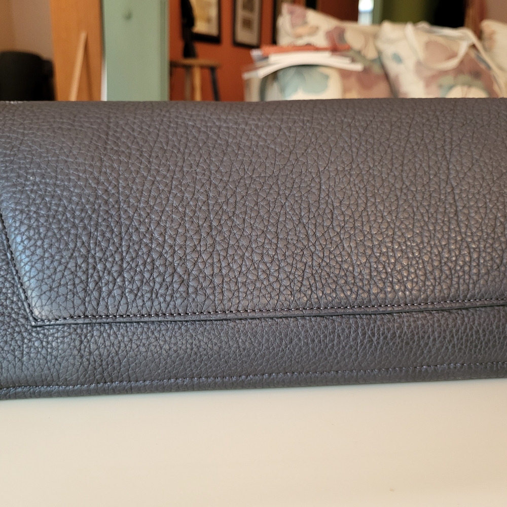 Black Textured Leather Tote Bag, 13" - 15", Depending On Open Or Closure. - Picture 2 of 4